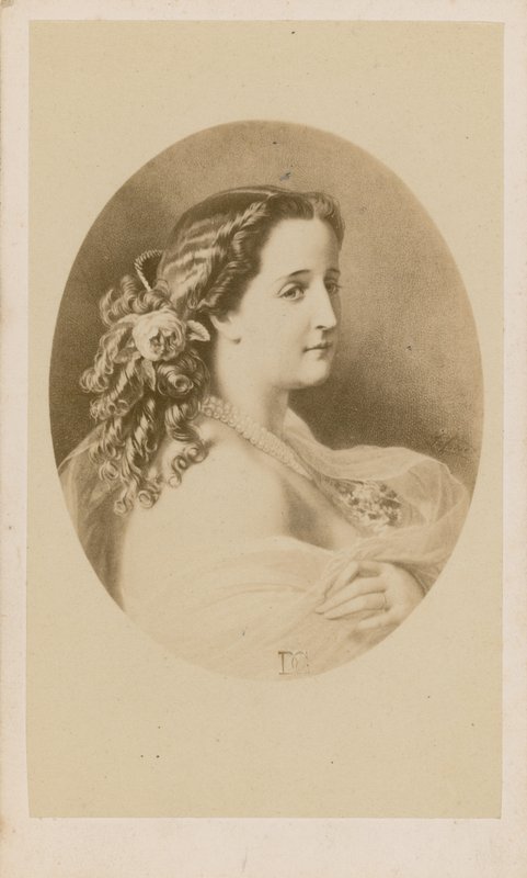 Eugénie - English Photographer