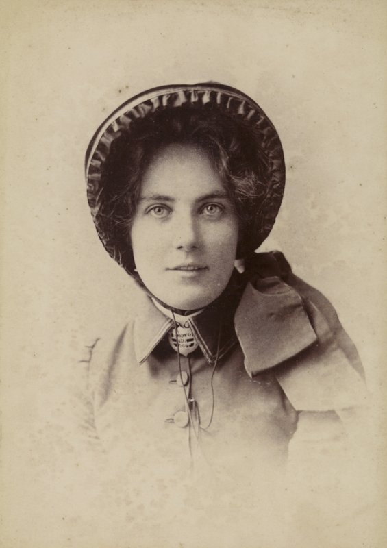 Salvationniste féminine - English Photographer