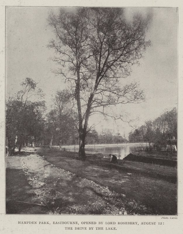 Hampden Park, Eastbourne, ouvert par Lord Rosebery, 12 août, la promenade au bord du lac - English Photographer