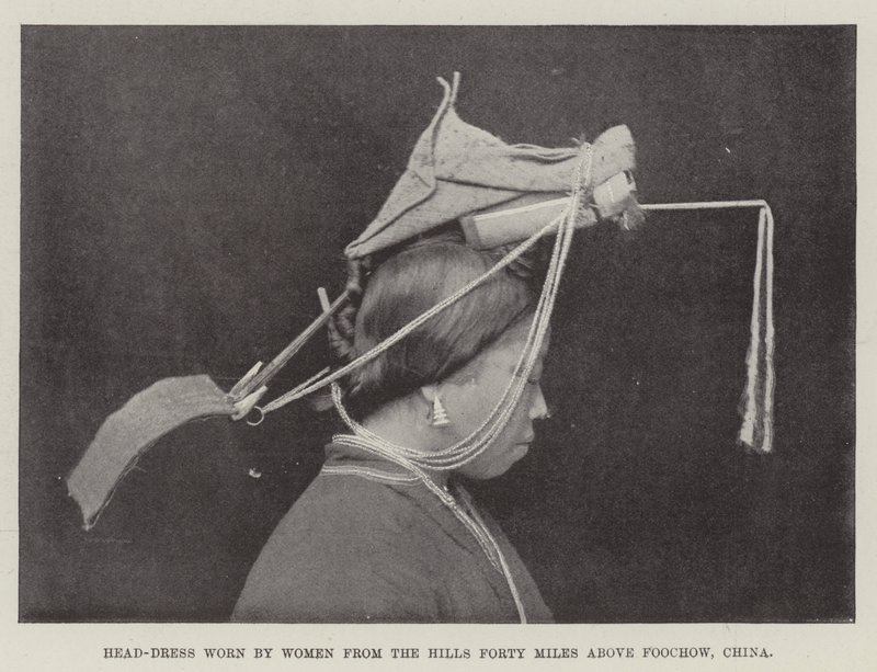 Coiffure portée par les femmes des collines à quarante miles au-dessus de Foochow, Chine - English Photographer