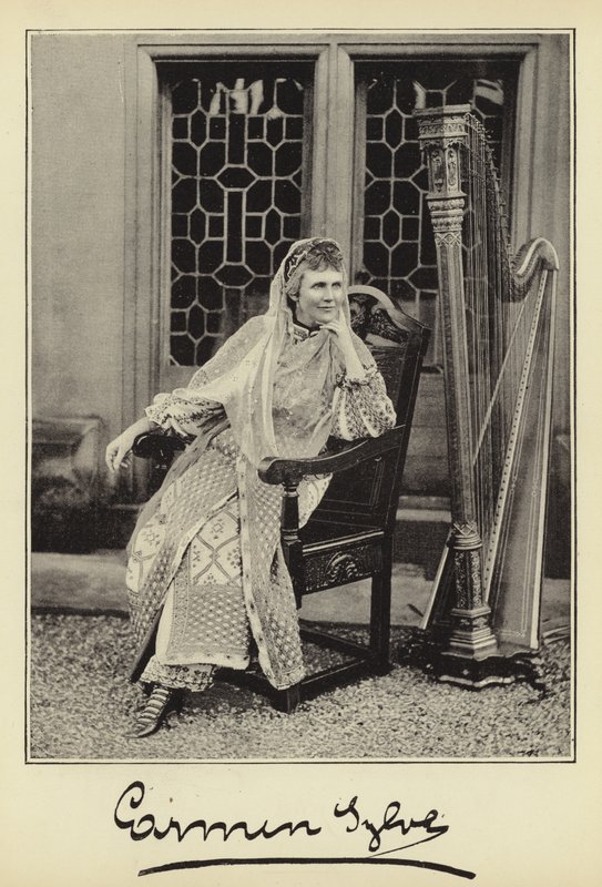 Sa Majesté la Reine de Roumanie - English Photographer