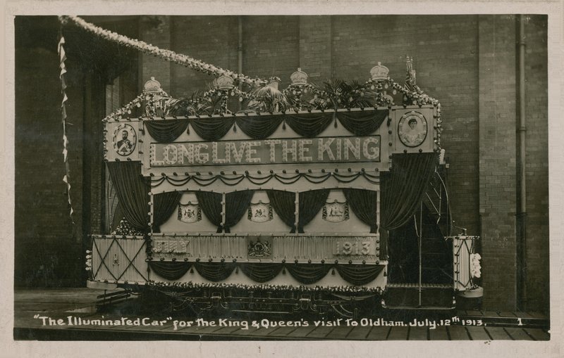 Tramway illuminé pour commémorer la visite du Roi et de la Reine à Oldham, 12 juillet 1913 - English Photographer