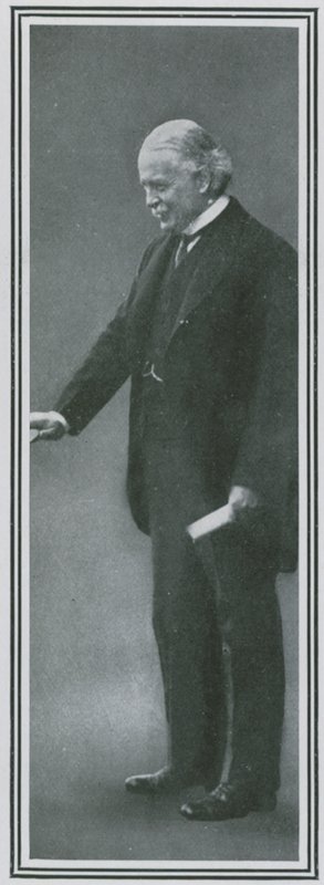 Le parrain de Lady Nancy Astor, Lloyd George - English Photographer