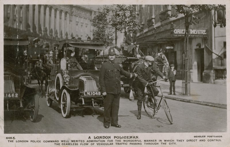 Policier de Londres. Carte postale envoyée le 4 juillet 1913. - English Photographer