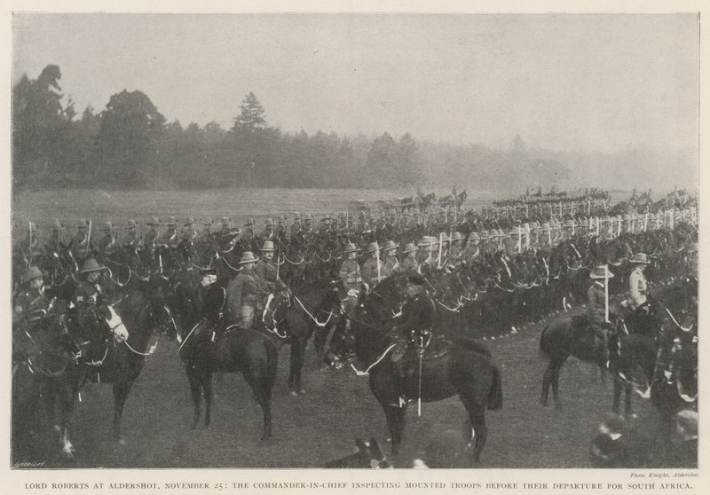 Lord Roberts à Aldershot, le 25 novembre, le commandant en chef inspectant les troupes montées avant leur départ pour l