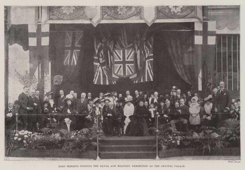 Lord Roberts ouvrant l
