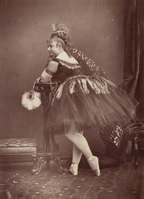 Mlle Pitteri - English Photographer