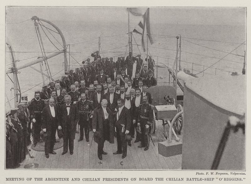 Rencontre des présidents argentin et chilien à bord du navire de guerre chilien OHiggins - English Photographer