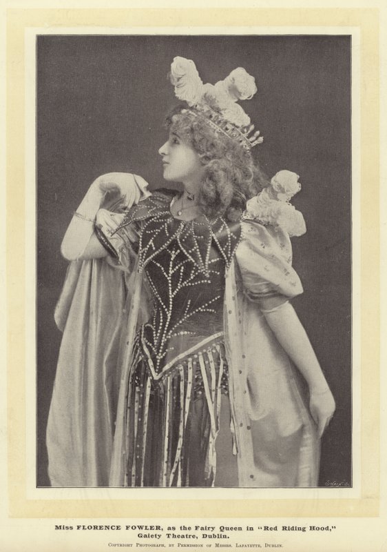 Mlle Florence Fowler, en Reine des Fées dans Le Petit Chaperon Rouge, Gaiety Theatre, Dublin - English Photographer