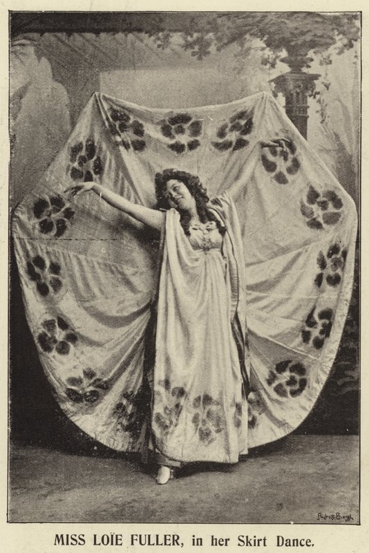 Mlle Loie Fuller, dans sa danse de jupe - English Photographer