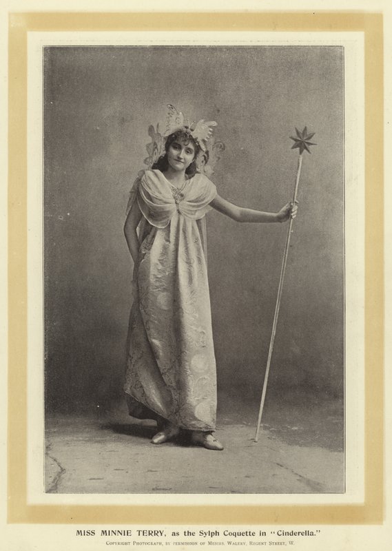 Miss Minnie Terry, en Sylphide Coquette dans Cendrillon - English Photographer