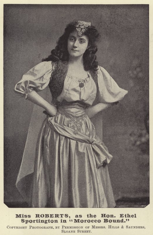 Mlle Roberts, en Hon Ethel Sportington dans Morocco Bound - English Photographer