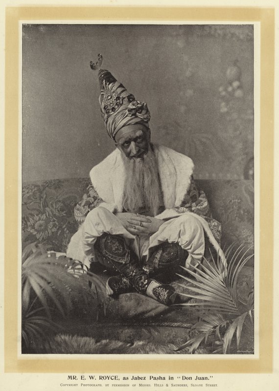 Mr E W Royce, en Jabez Pasha dans Don Juan - English Photographer