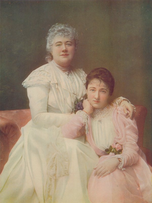 Mme Lewis et Mlle Mabel Terry-Lewis - English Photographer