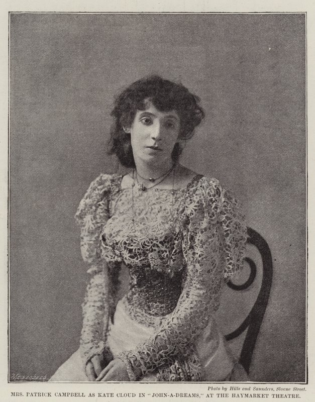 Mme Patrick Campbell en Kate Cloud dans John-a-Dreams, au Théâtre Haymarket - English Photographer