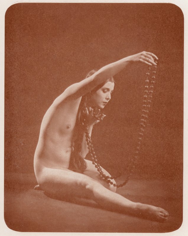 Art nudiste : Bijou - English Photographer