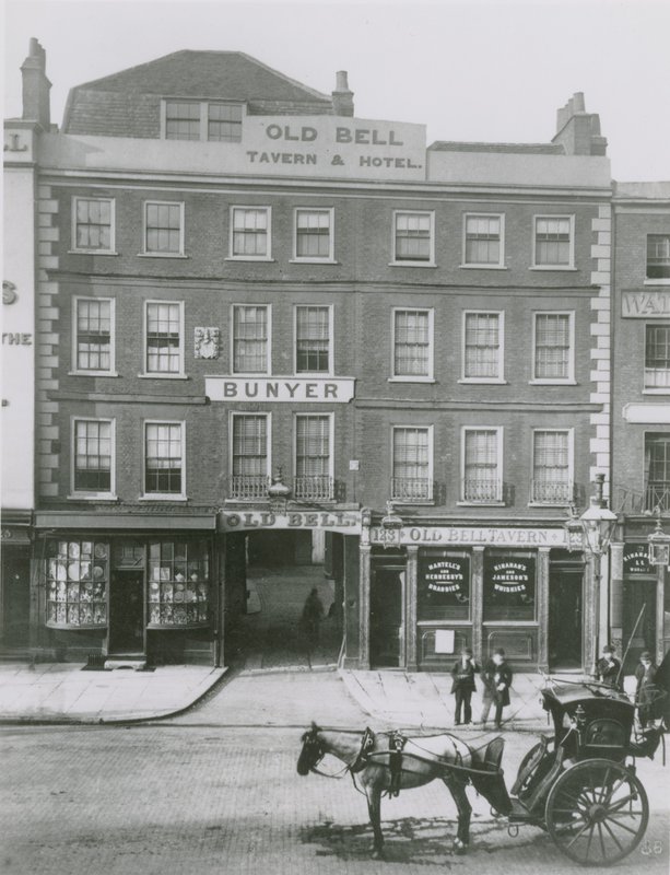 Old Bell Tavern et Hôtel, Londres - English Photographer