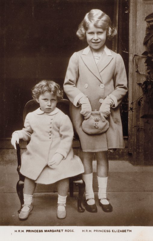 Princesse Elizabeth (future reine Elizabeth II) et princesse Margaret - English Photographer