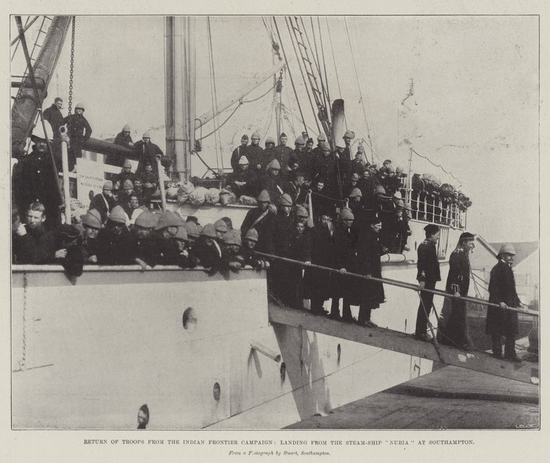 Retour des troupes de la campagne de la frontière indienne, débarquement du navire à vapeur Nubia à Southampton - English Photographer