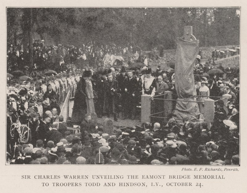 Sir Charles Warren dévoilant le mémorial d