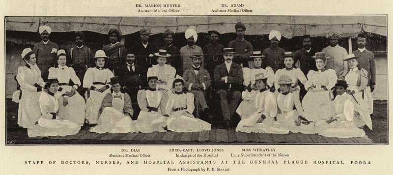 Personnel de médecins, infirmières et assistants hospitaliers à l