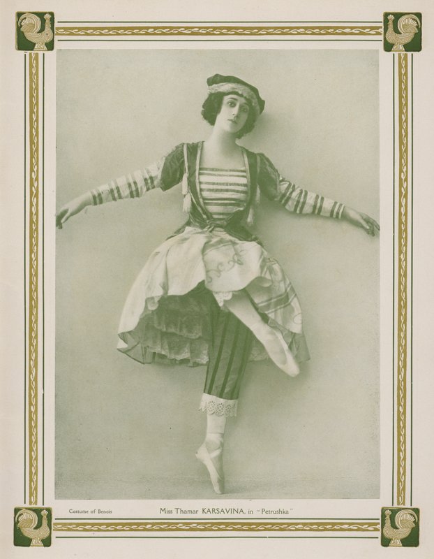 Tamara Karsavina, prima ballerina russe, dans une production des Ballets Russes du ballet Petrushka d