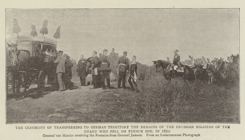 La cérémonie de transfert au territoire allemand des restes des soldats prussiens de la garde tombés sur le sol français en 1870 - English Photographer