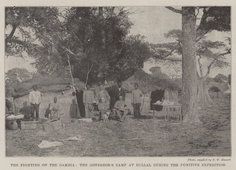 Les combats sur le Gambia, le camp du gouverneur à Bullal pendant l