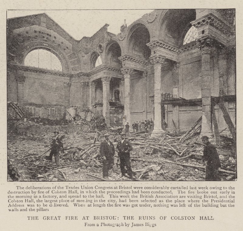 Le grand incendie de Bristol, les ruines de Colston Hall - English Photographer
