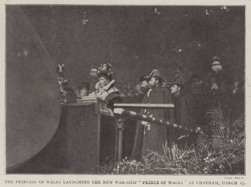 La princesse de Galles lançant le nouveau navire de guerre Prince of Wales à Chatham, 25 mars - English Photographer