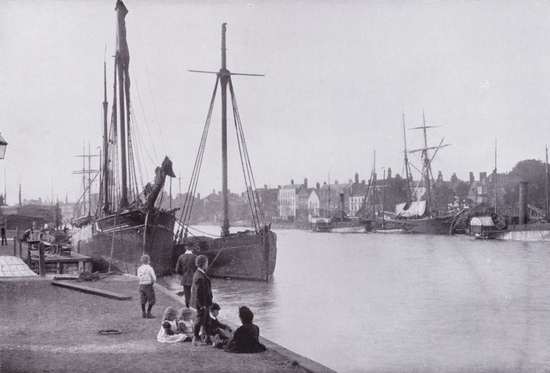 Les Quais, Yarmouth - English Photographer