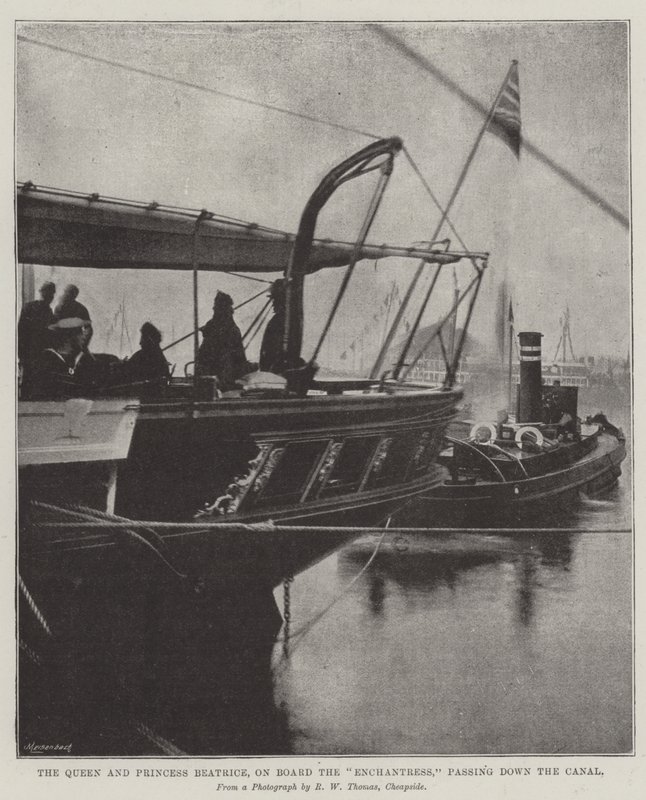 La reine et la princesse Béatrice, à bord de l