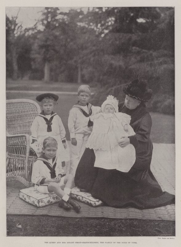 La reine et ses arrière-petits-enfants, la famille du duc d