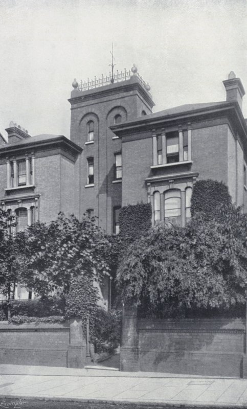 La résidence de Theodore Watts-Dunton et Algernon C Swinburne, The Pines, Putney (photo n/b) - English Photographer