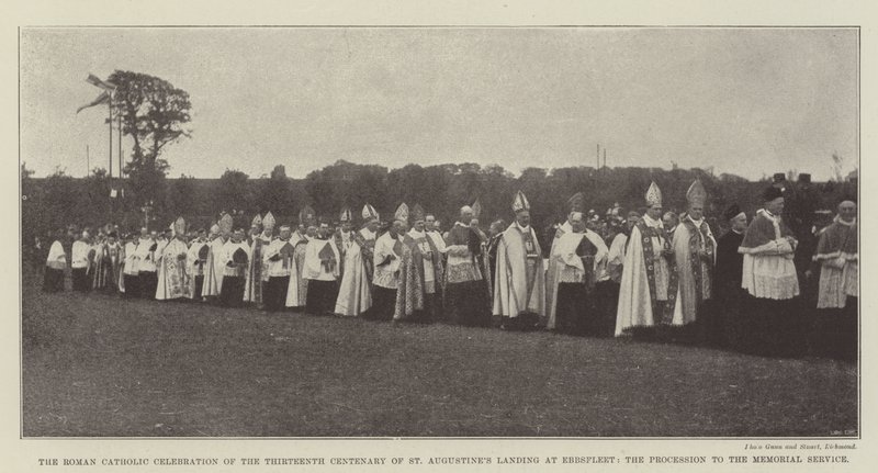 La célébration catholique romaine du treizième centenaire du débarquement de Saint Augustin à Ebbsfleet, la procession au service commémoratif - English Photographer