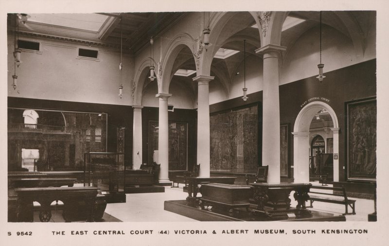 Victoria and Albert Museum, South Kensington, Londres - English Photographer
