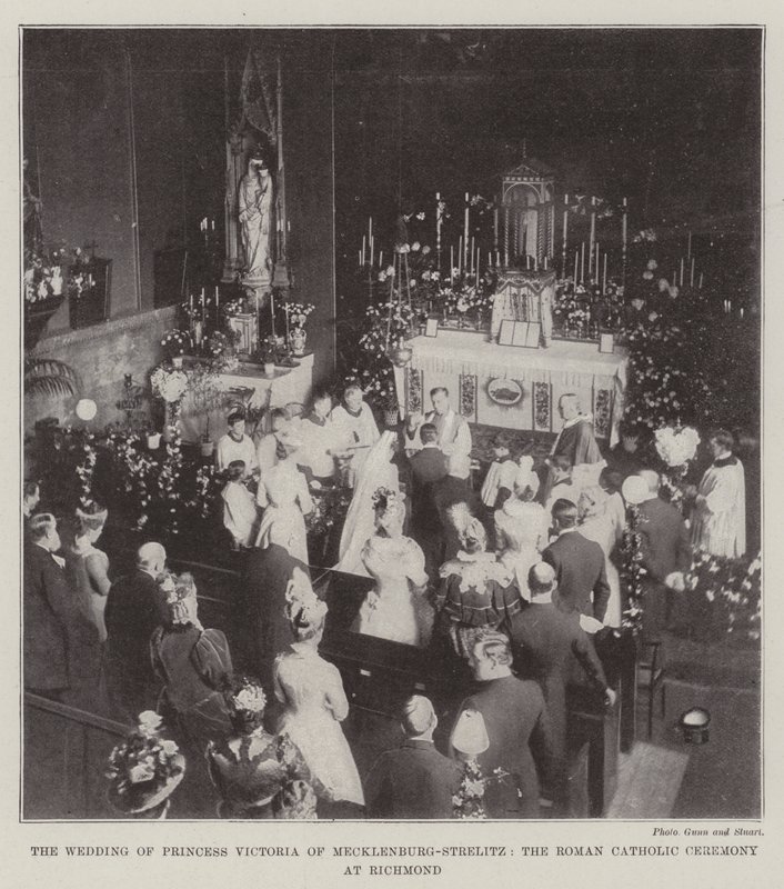 Le mariage de la princesse Victoria de Mecklembourg-Strelitz, la cérémonie catholique romaine à Richmond - English Photographer