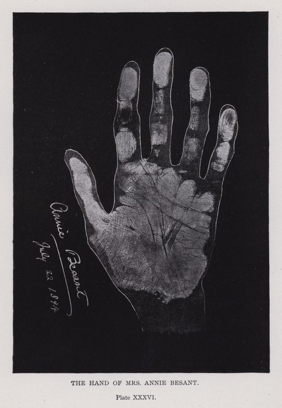 La main de Mme Annie Besant - English Photographer
