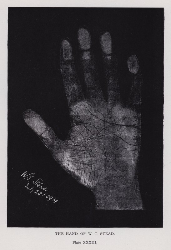 La main de W T Stead - English Photographer