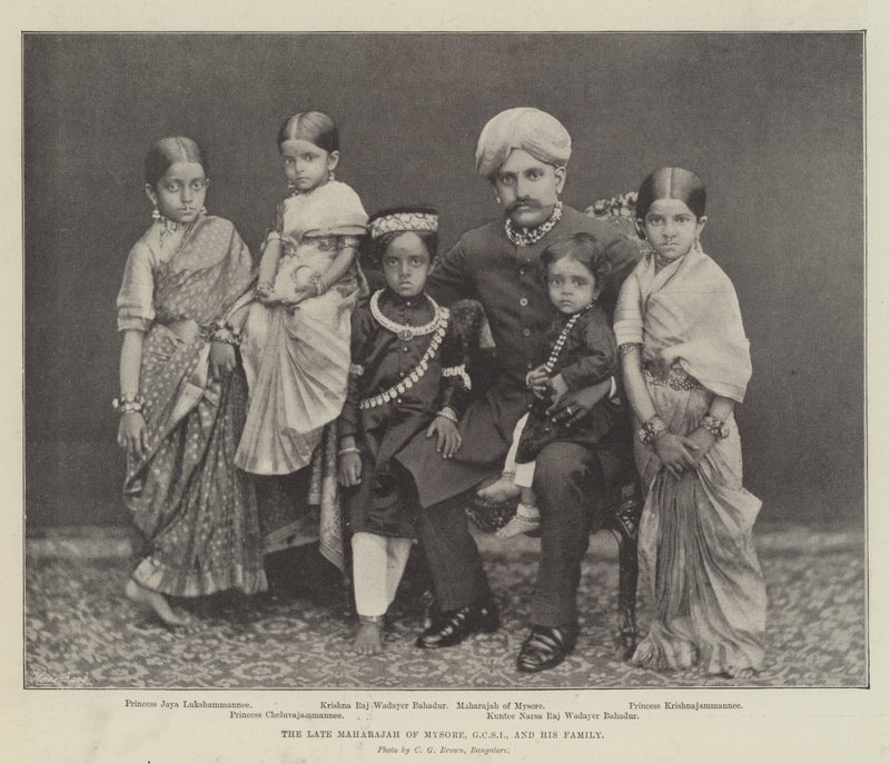 Feu maharajah de Mysore, GCSI, et sa famille - English Photographer