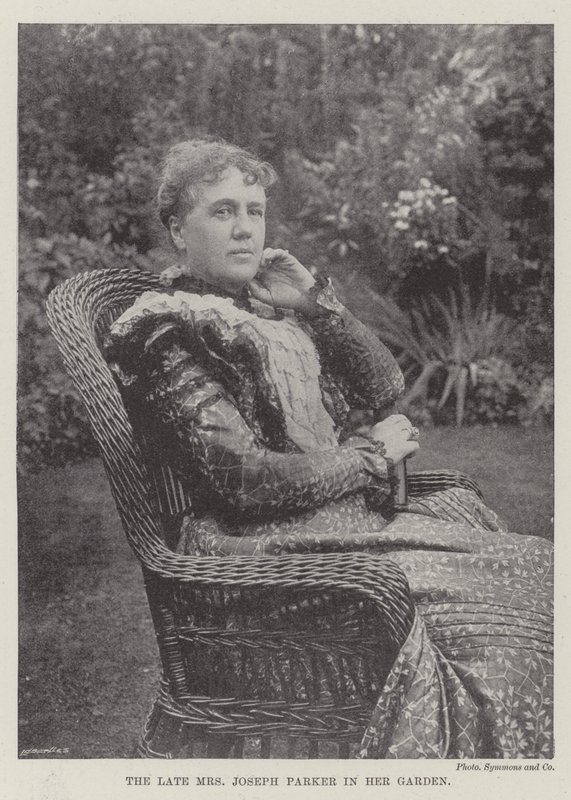 Feu Mme Joseph Parker dans son jardin - English Photographer