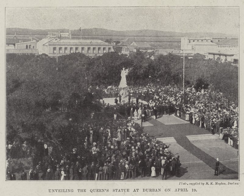 Dévoilement de la statue de la reine à Durban le 19 avril - English Photographer
