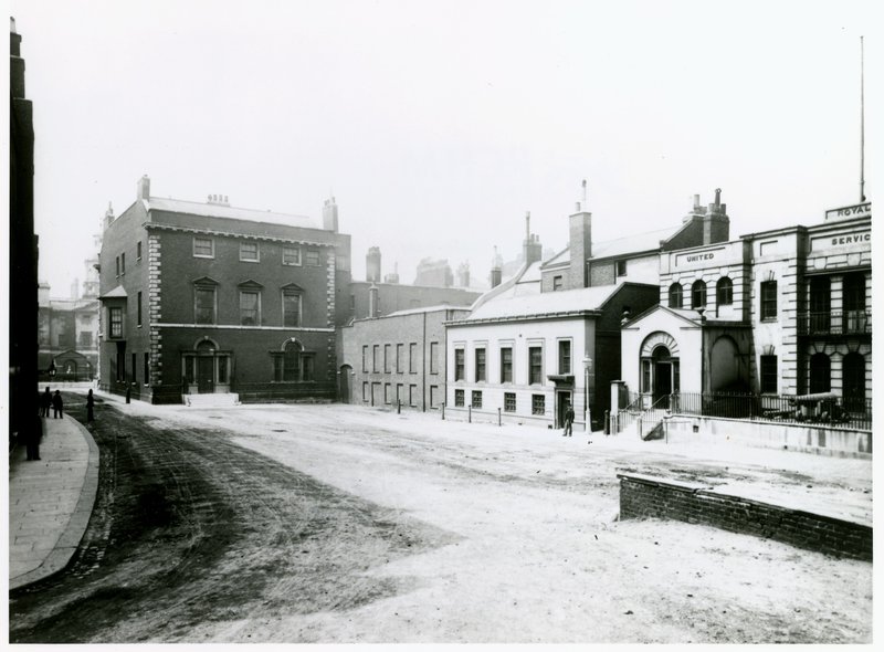 Cour ou cour de Whitehall, maison Vanbrugh, démolie en 1898 - English Photographer