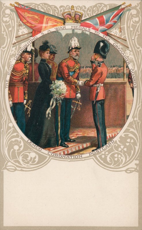 Le roi Édouard VII distribuant des médailles de la guerre sud-africaine aux Grenadier Guards - English School