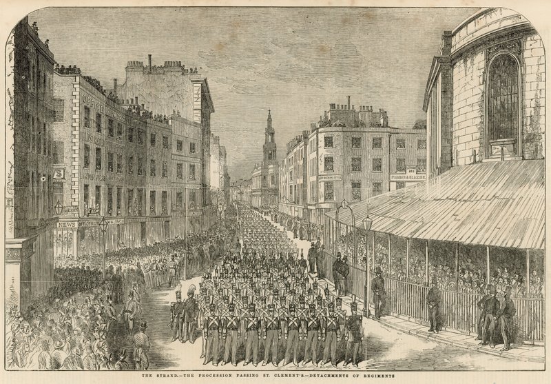 Parade militaire sur le Strand - English School
