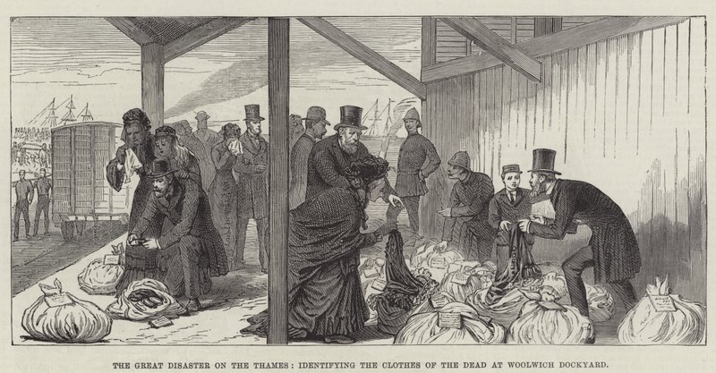 La grande catastrophe sur la Tamise, identification des vêtements des morts au chantier naval de Woolwich (gravure) - English School