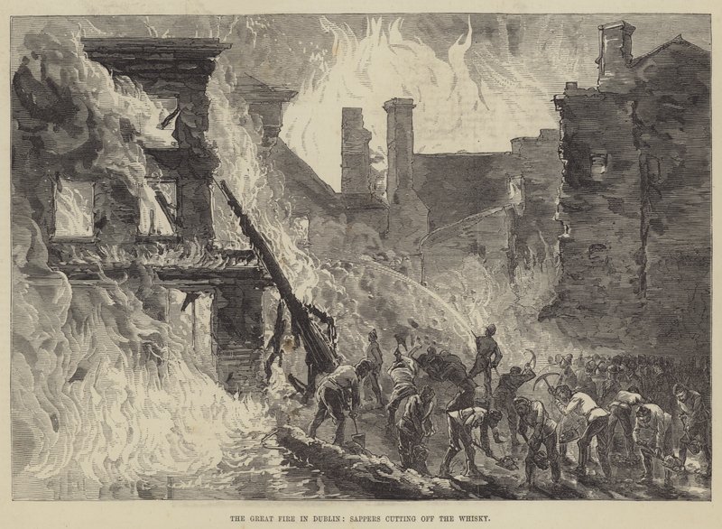 Le grand incendie de Dublin, sapeurs coupant le whisky (gravure) - English School