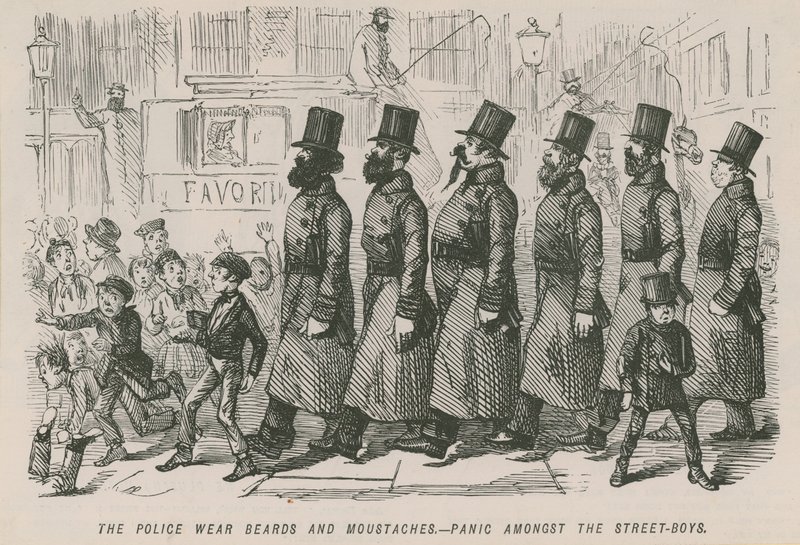La police porte des barbes et des moustaches - English School