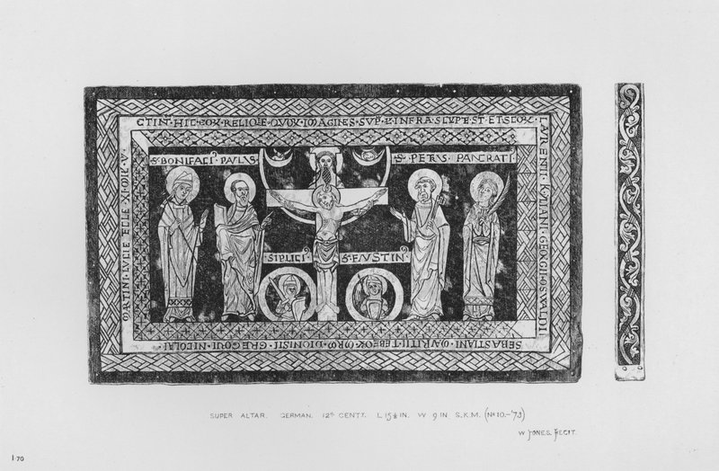 Musée Victoria et Albert : Super Autel, allemand, XIIe siècle - English School