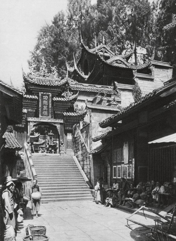 Kuanhien, Ori Lang miao, Szechuan, Entrée du temple Ori Lang - Ernst Boerschmann